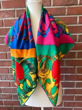 Atelier Versace Silk Baroque Pattern Handrolled Collector’sVintage Scarf 34”x35”